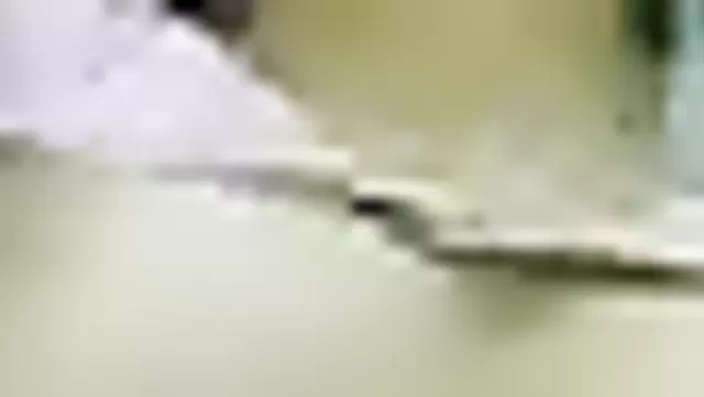 Uzbek beauty makes a steamy video