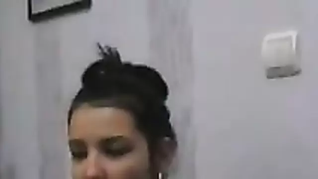 Uzbek girl shows off her bare ass